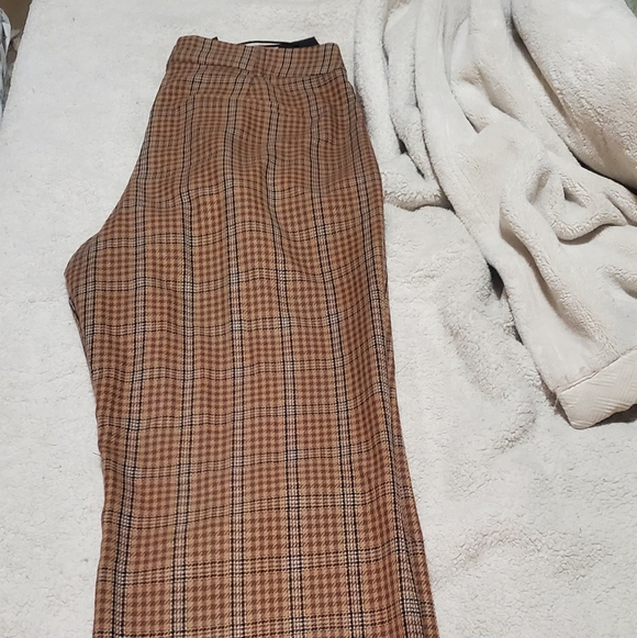 $249 PAIGE Avedon Plaid Wide Leg Trousers in Bronze Dust Multi - Picture 7 of 12